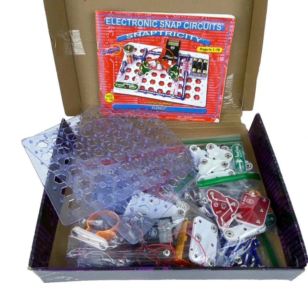 Elenco Snap Circuits Arcade Electronics Kit w/ Manual, Many Extra Pieces SCA-200